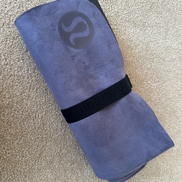 Lululemon two sided travel yoga mat - Picture 2 of 2